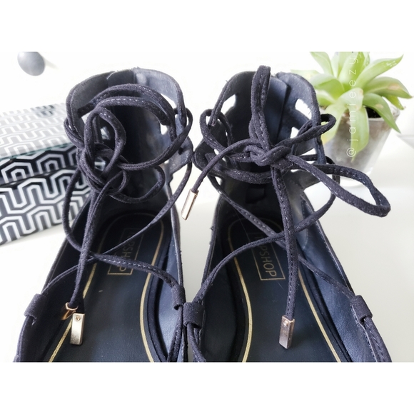 Topshop | "Flight" Ghillie Tie Pointed Toe Flats - Picture 6 of 10